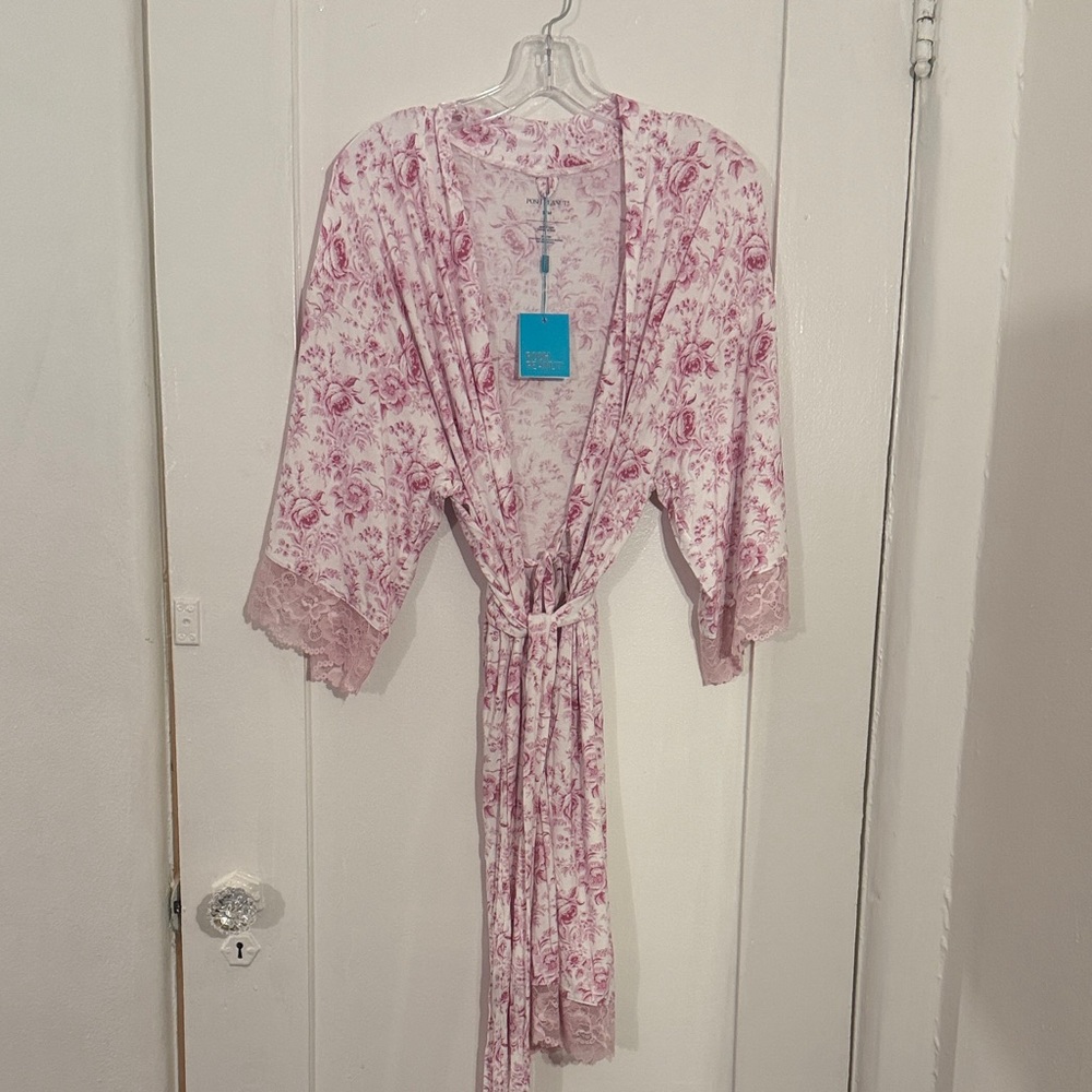 Posh Peanut Pink Floral Lace Robe